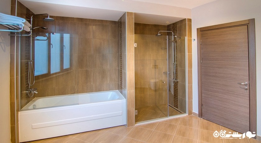 نمایی از حمام اتاق های هتل